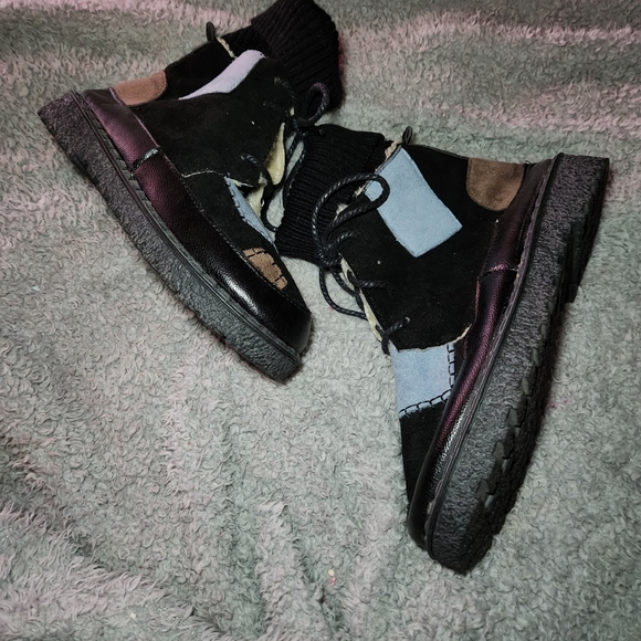 Fashion 250 Size 9 Black Suede Patch Design Booties - Picture 4 of 8